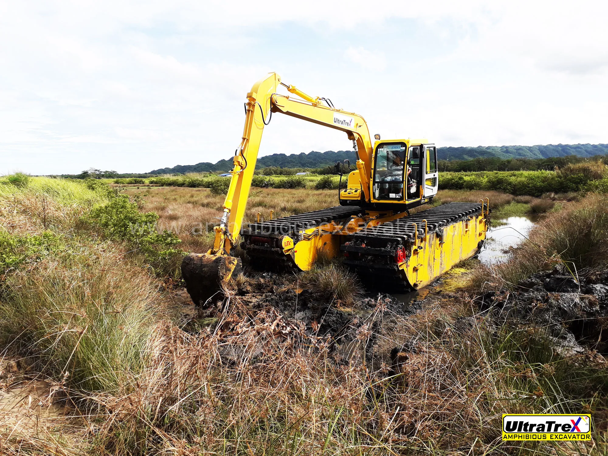 Ultratrex Amphibious Excavator AT90 is in action