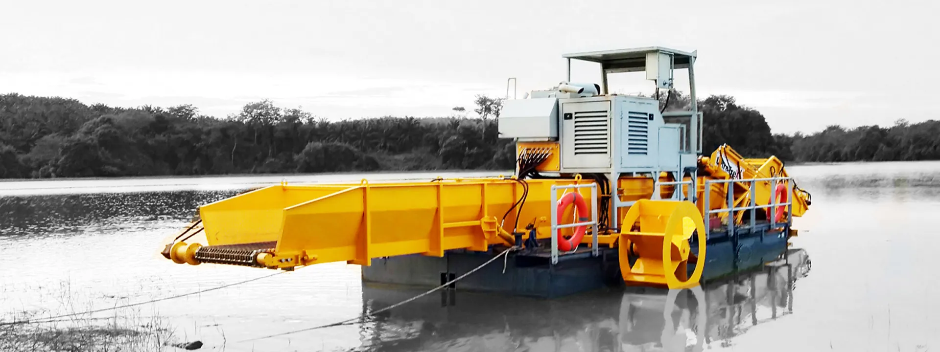 AQUATIC WEED HARVESTER