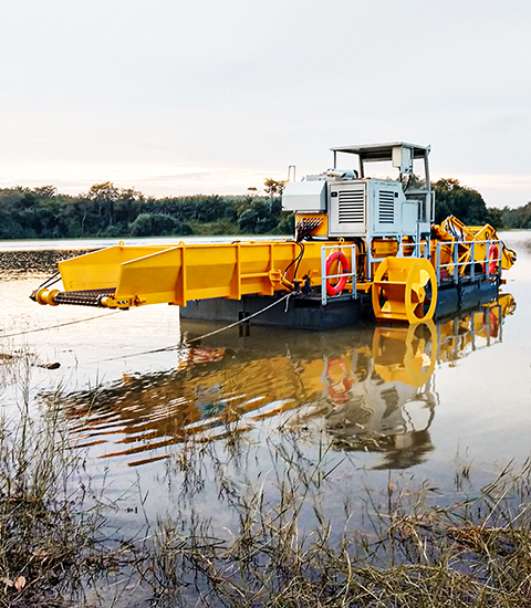 Aquatic Weed Harvester - Ultratrex Machinery