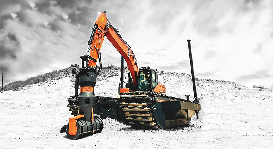 Medium Size Amphibious Excavator - 12 to 20 Tons Class Excavator - Ultratrex Amphibious Excavator
